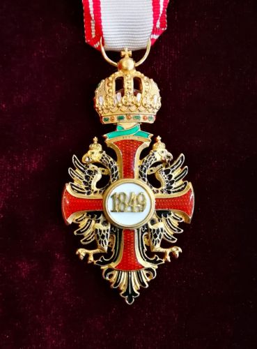 Орден Франца Иосифа (Австро-Венгерская империя) Реверс