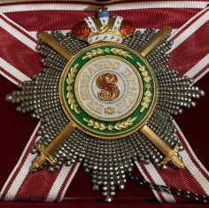 Звезда ордена Святого Станислава бриллиантовой огранки (с мечами, с короной)