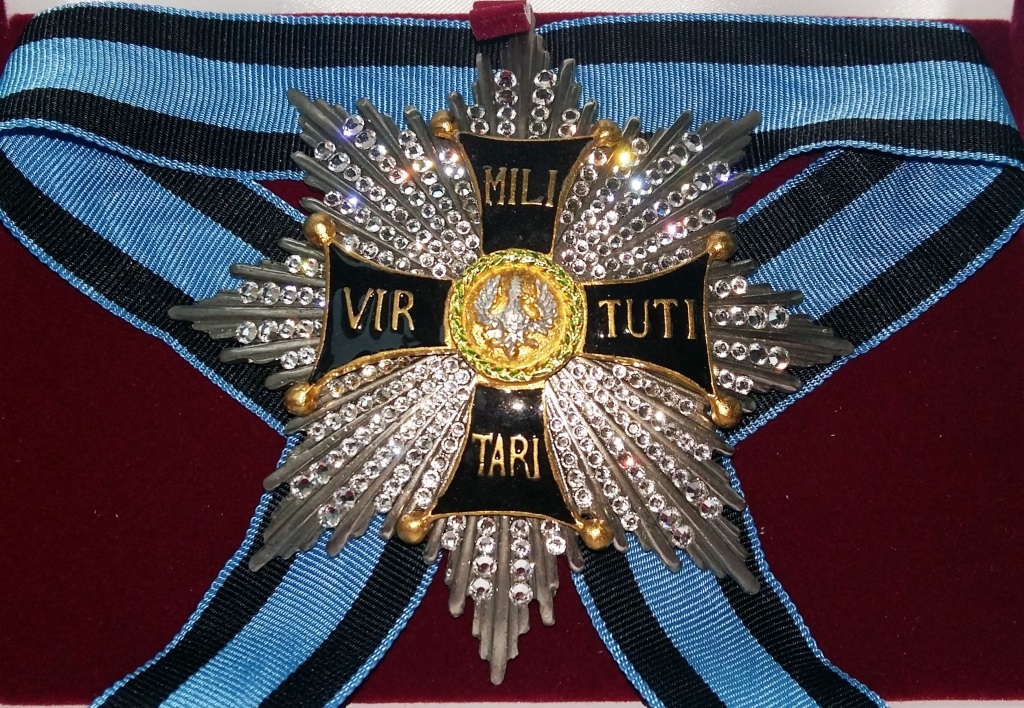 Звезда ордена Вир Тути Милитари Вариант 2 (с хрусталем swarovski)
