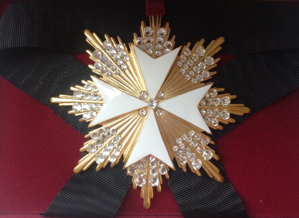 Звезда ордена Святого Иоанна Иерусалимского мальтийская  (с хрусталем swarovski) (Авторская Работа)